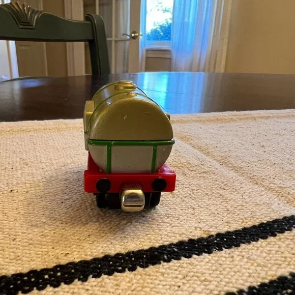 Thomas & Friends Sodor Ocean Tanker Electric Eels Train car 2004 - Picture 2 of 7